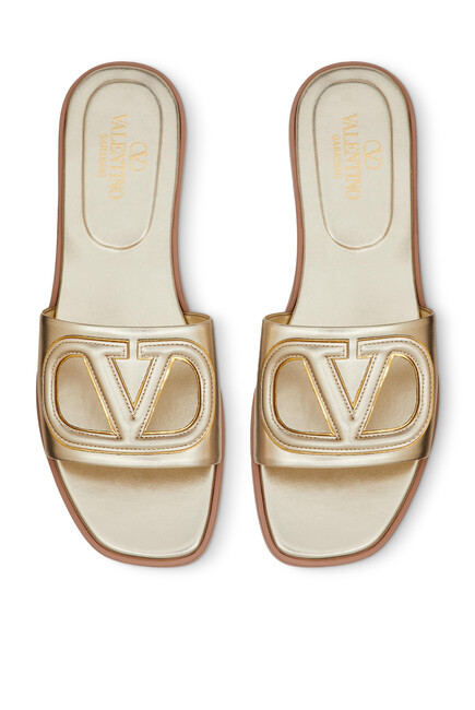 حذاء خفيف بفتحة بتصميم شعار حرف V
